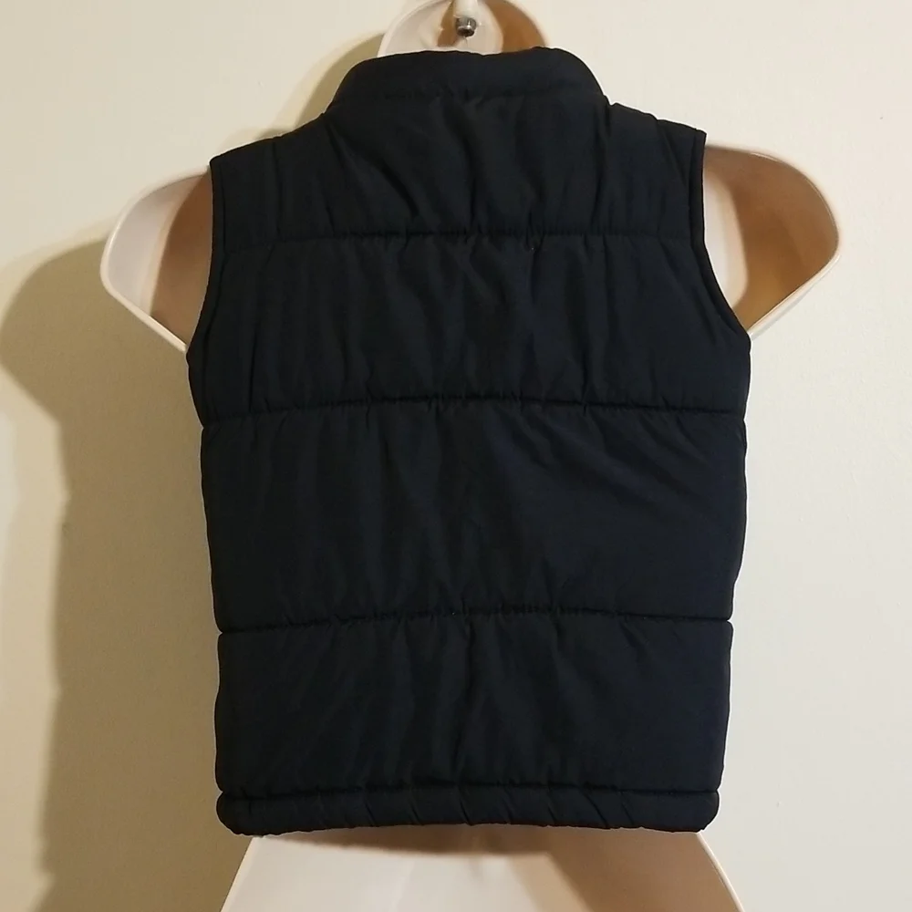 Carter's girls size 4t black puffer vest